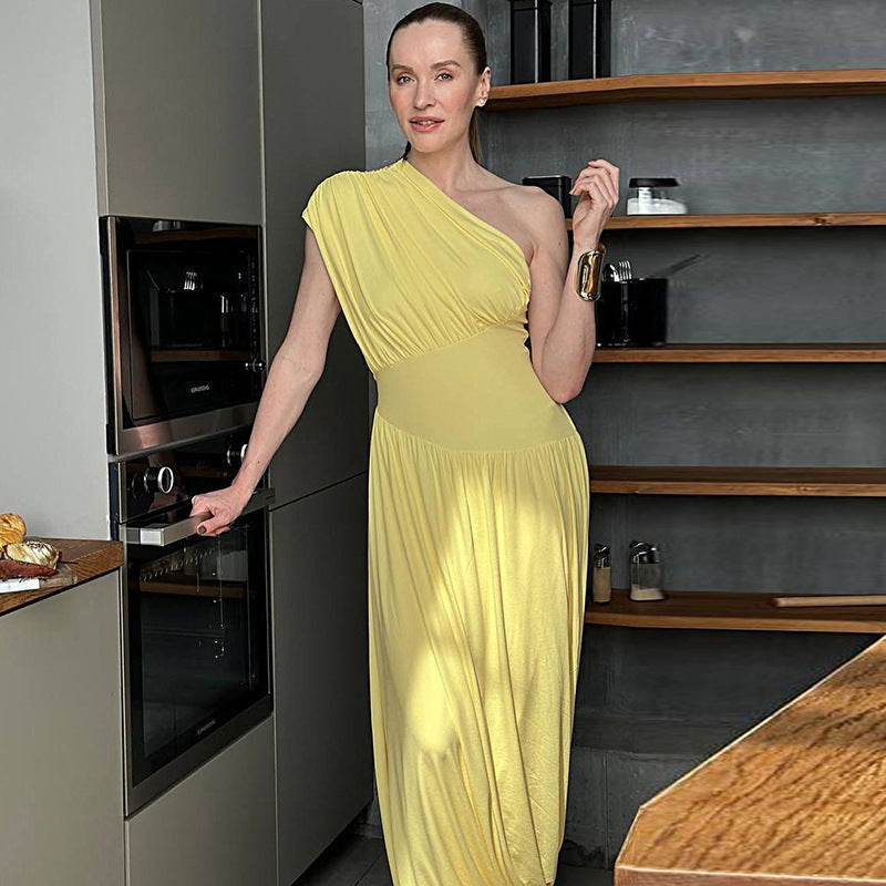 Women's Diagonal Collar One-shoulder Pleated Stacking Oblique Swing Dress