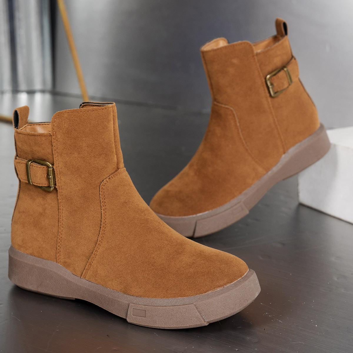 Womens Short Flat-heeled Round-toe Boots With A Side Zipper