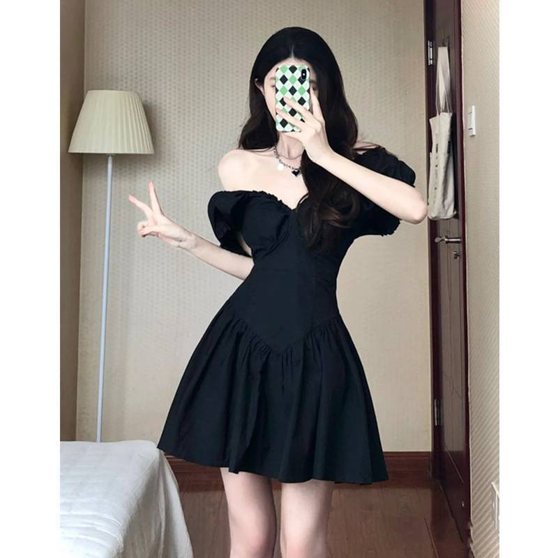 French Style Black Color & Pleats V-neck Backless Dress Women