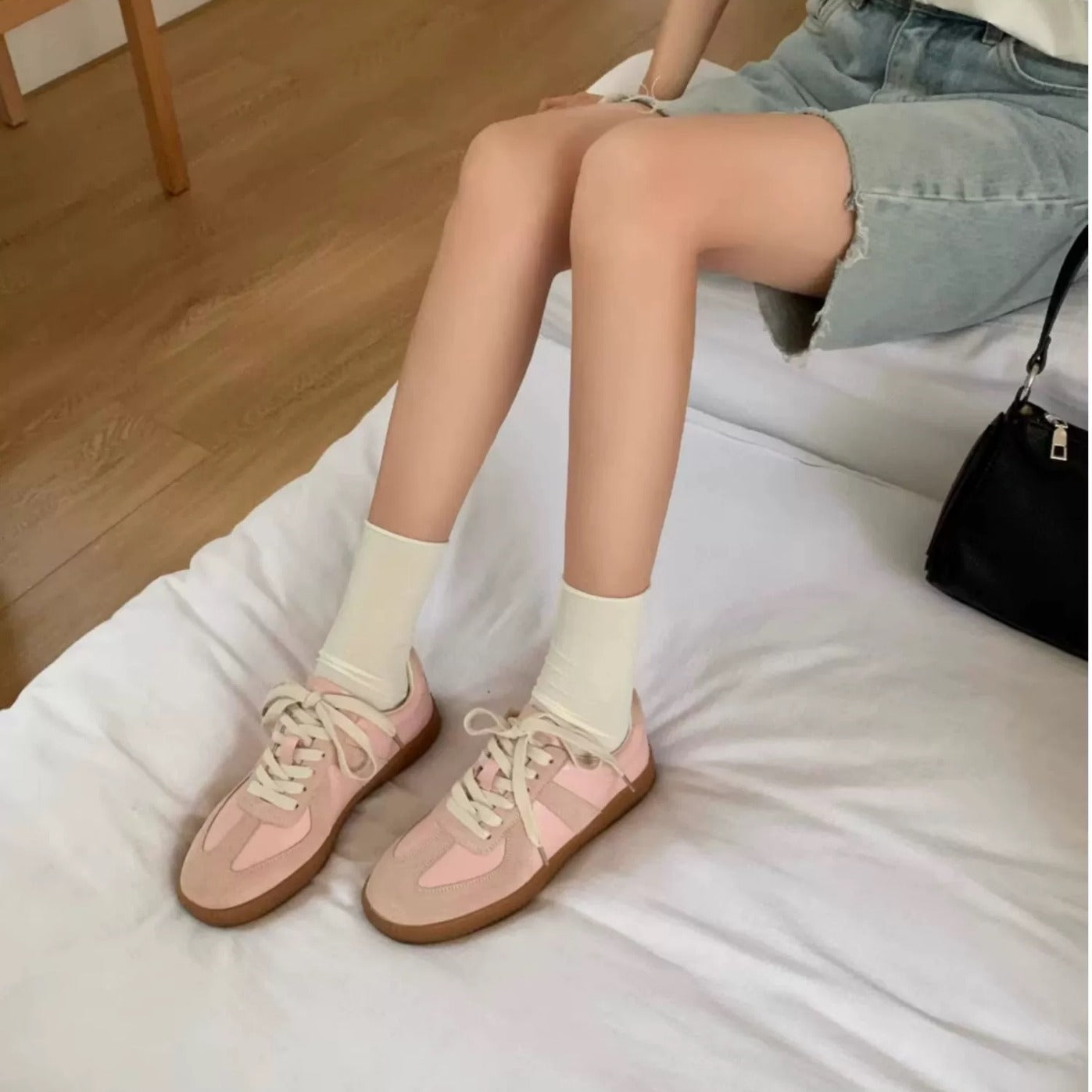 New Versatile Korean-style Retro Patchwork Flat Shoes With A Round Toe And Lace-up Design