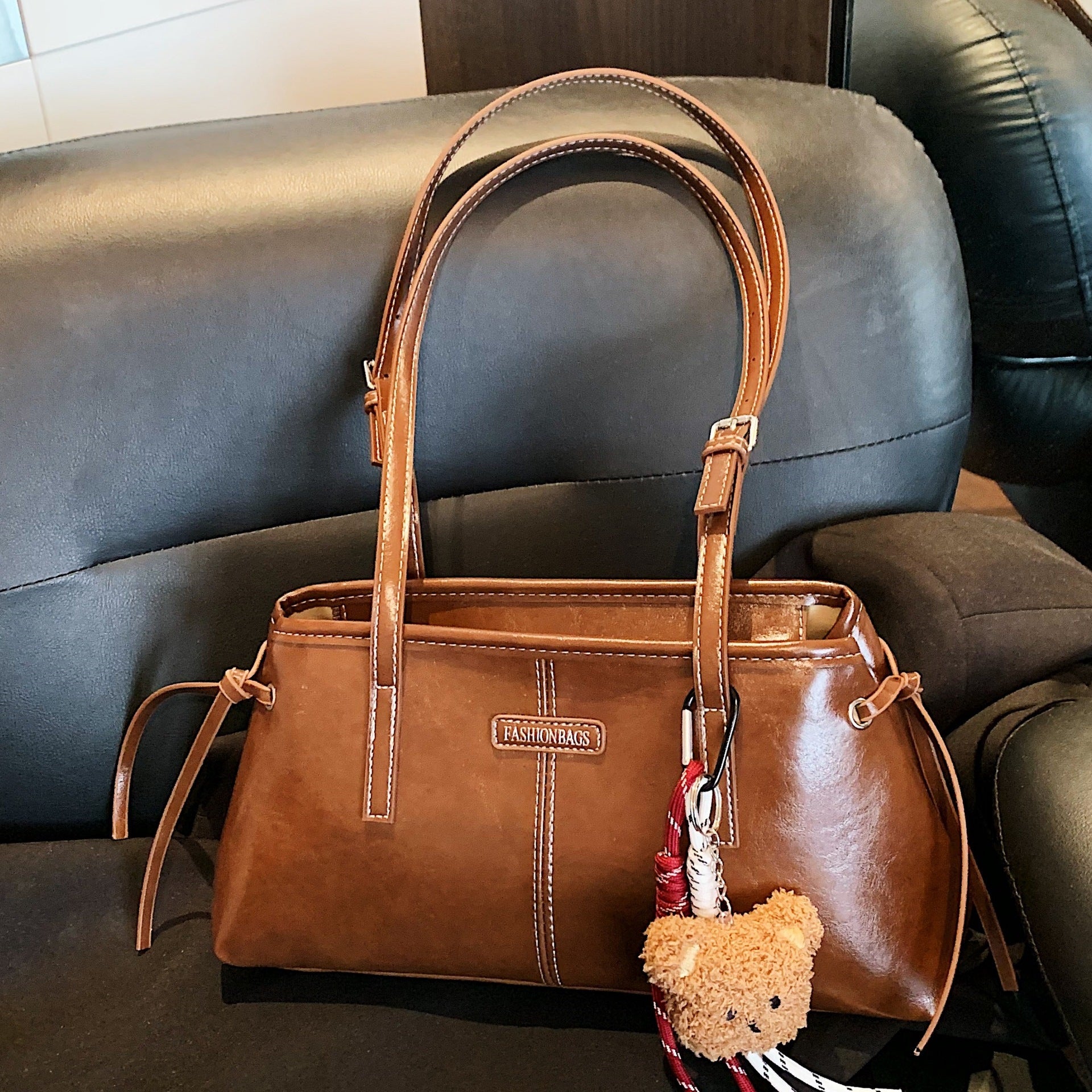 Fashionable Retro Minimalist Womens Shoulder Bag