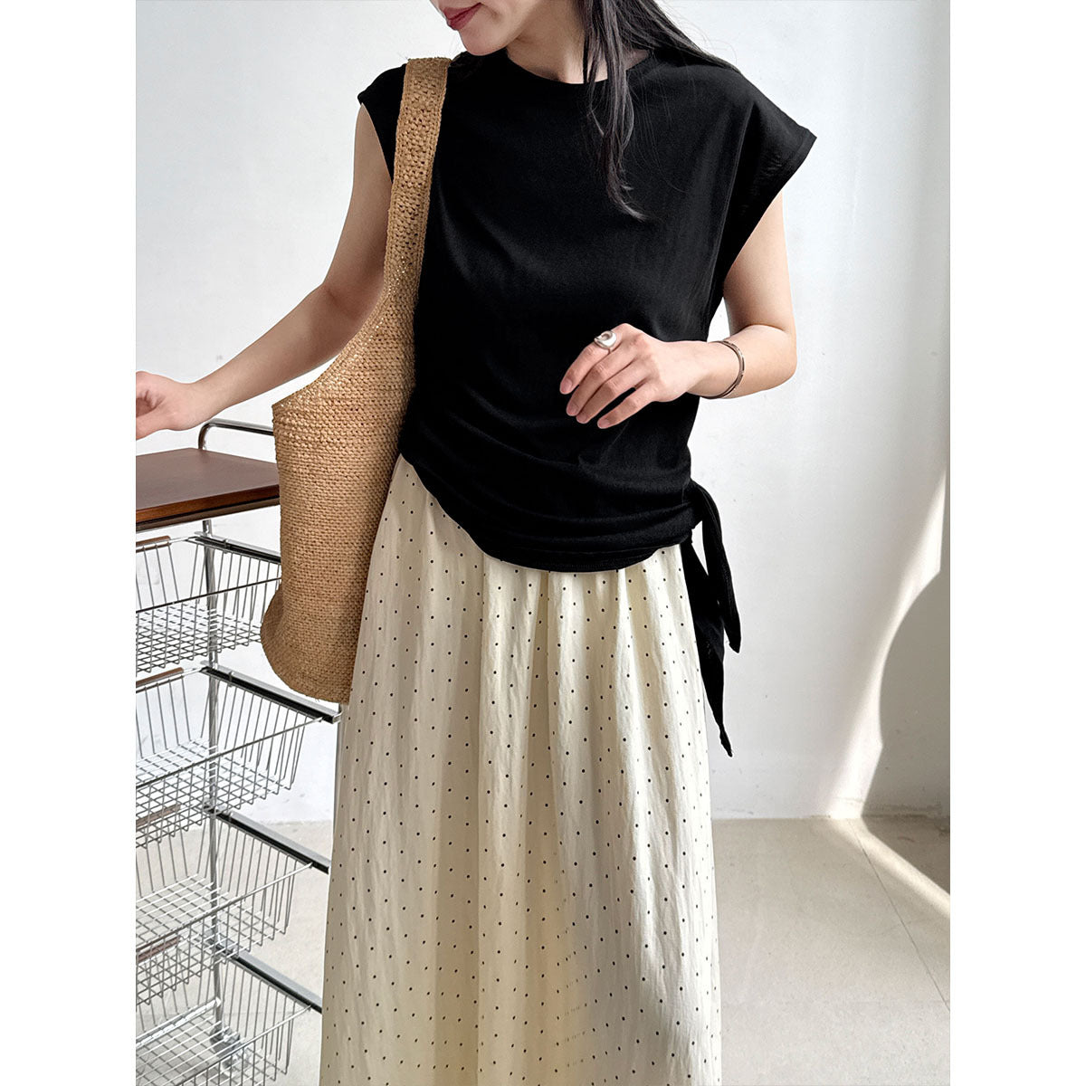 Simple Lace Short Sleeve Women's Waist Irregular Hem T-shirt