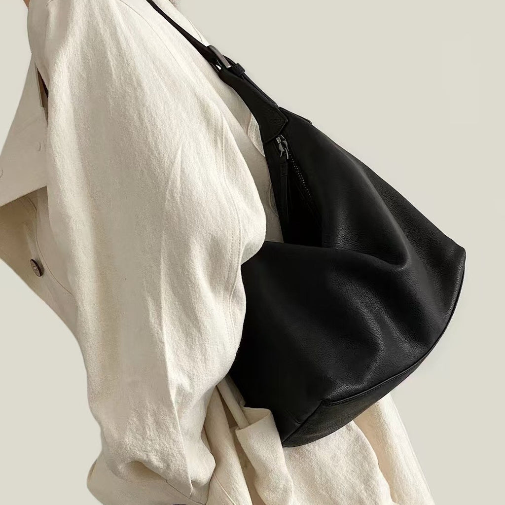 New Autumnwinter Womens Single-shoulder Bag Made From Premium First-layer Cowhide With A Matte Finish