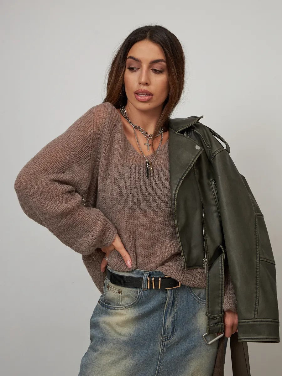 Slim-fit V-neck Solid-color Sweater