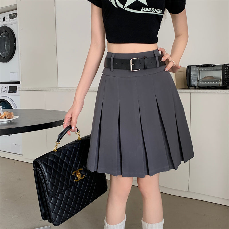 Preppy-style High-waisted Pleated Skirt With A Designer Touch
