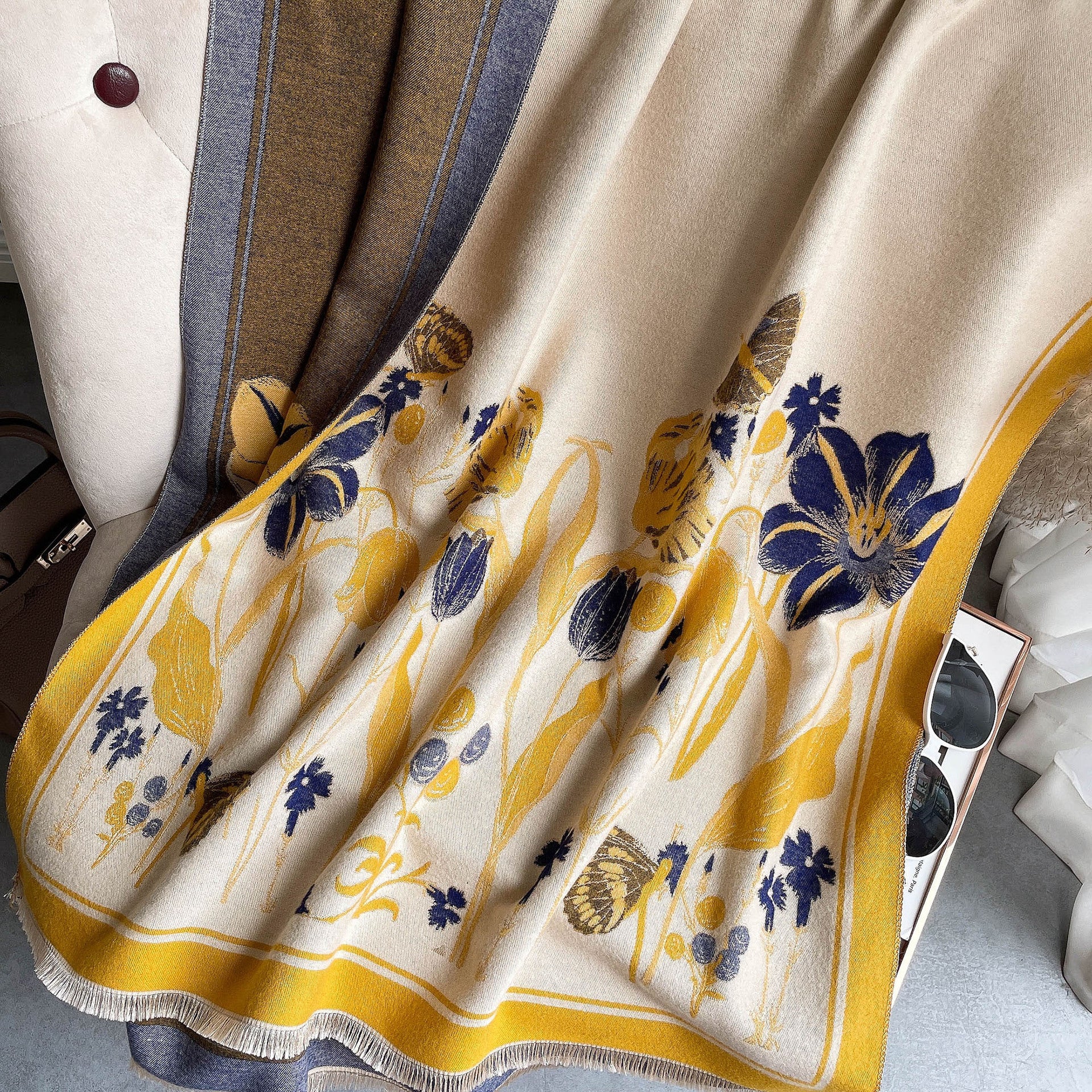 Autumn And Winter Cashmere-like Warm Jacquard Flower Decorative Air Conditioning Shawl