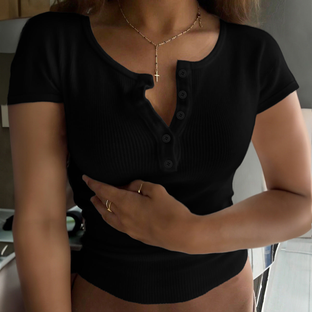Y2g Sexy Buttons V-neck Short-sleeved Top T-shirt
