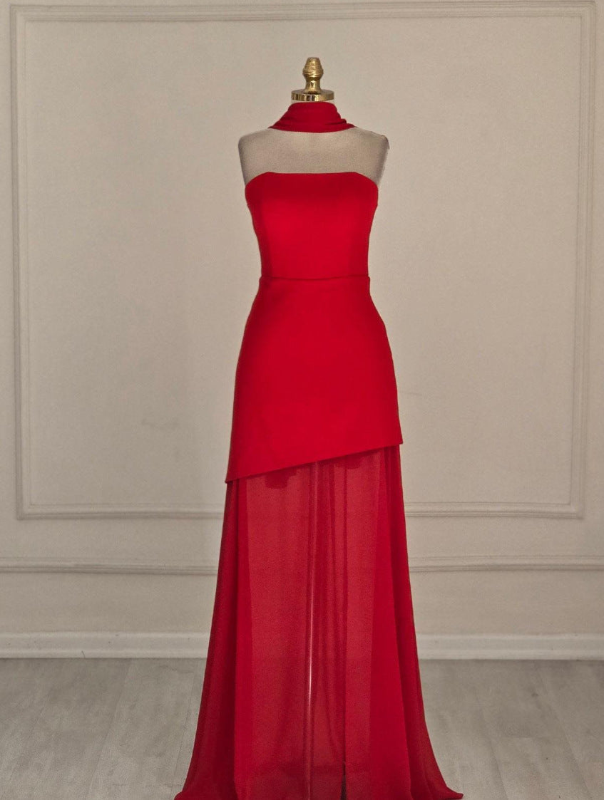 Solid-Color Strapless Dress With Fluttering Ties And A Slit