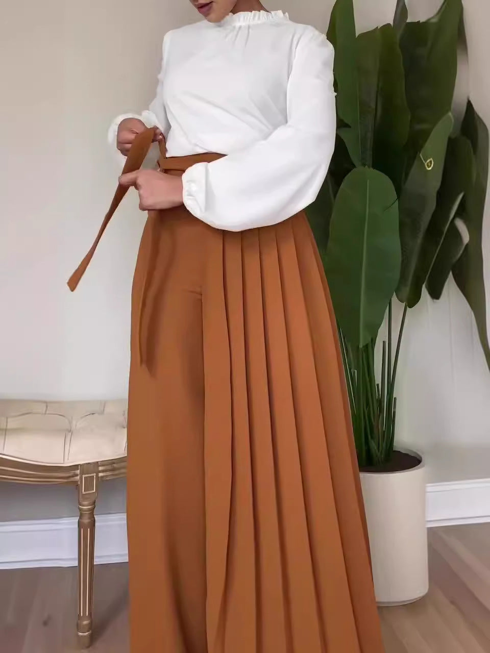 Solid-Color Wide-Leg Pleated Pants With Ties