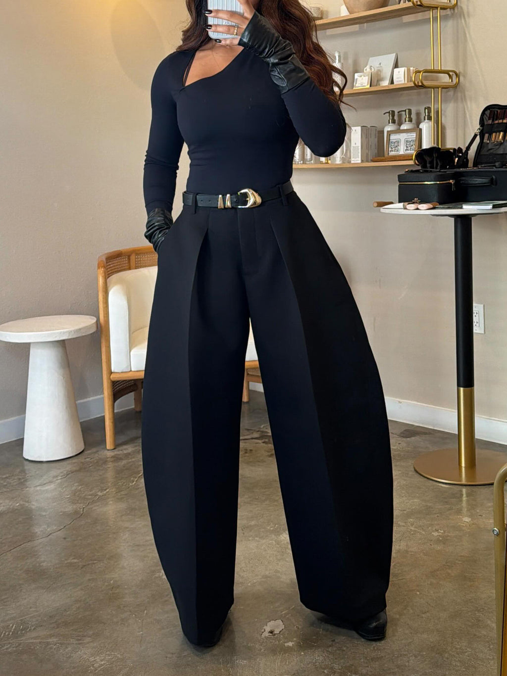 Black Oversized Wide-Leg Pants With Pleated Detail And High Waist