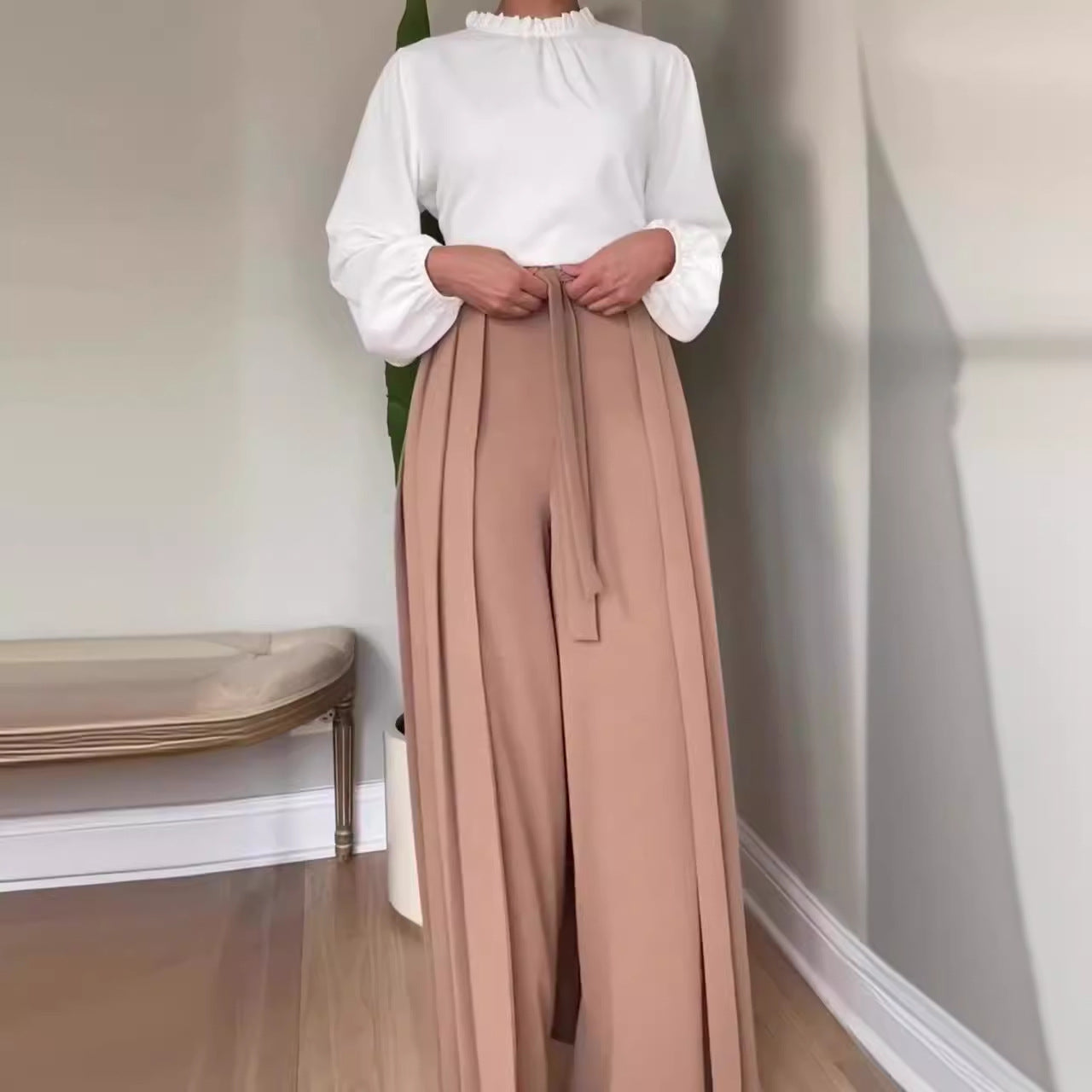 Solid-Color Wide-Leg Pleated Pants With Ties