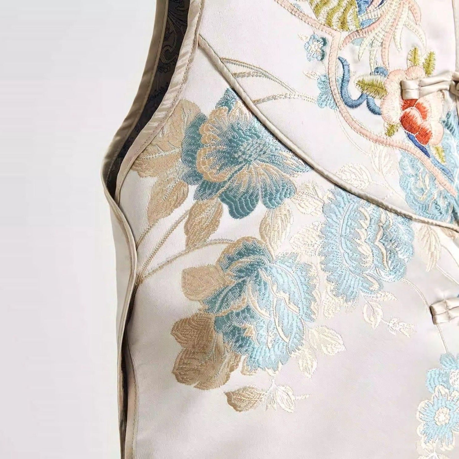 Split Stand Collar Machine Embroidery New Chinese Jacquard National Style Retro Buckle Vest For Women