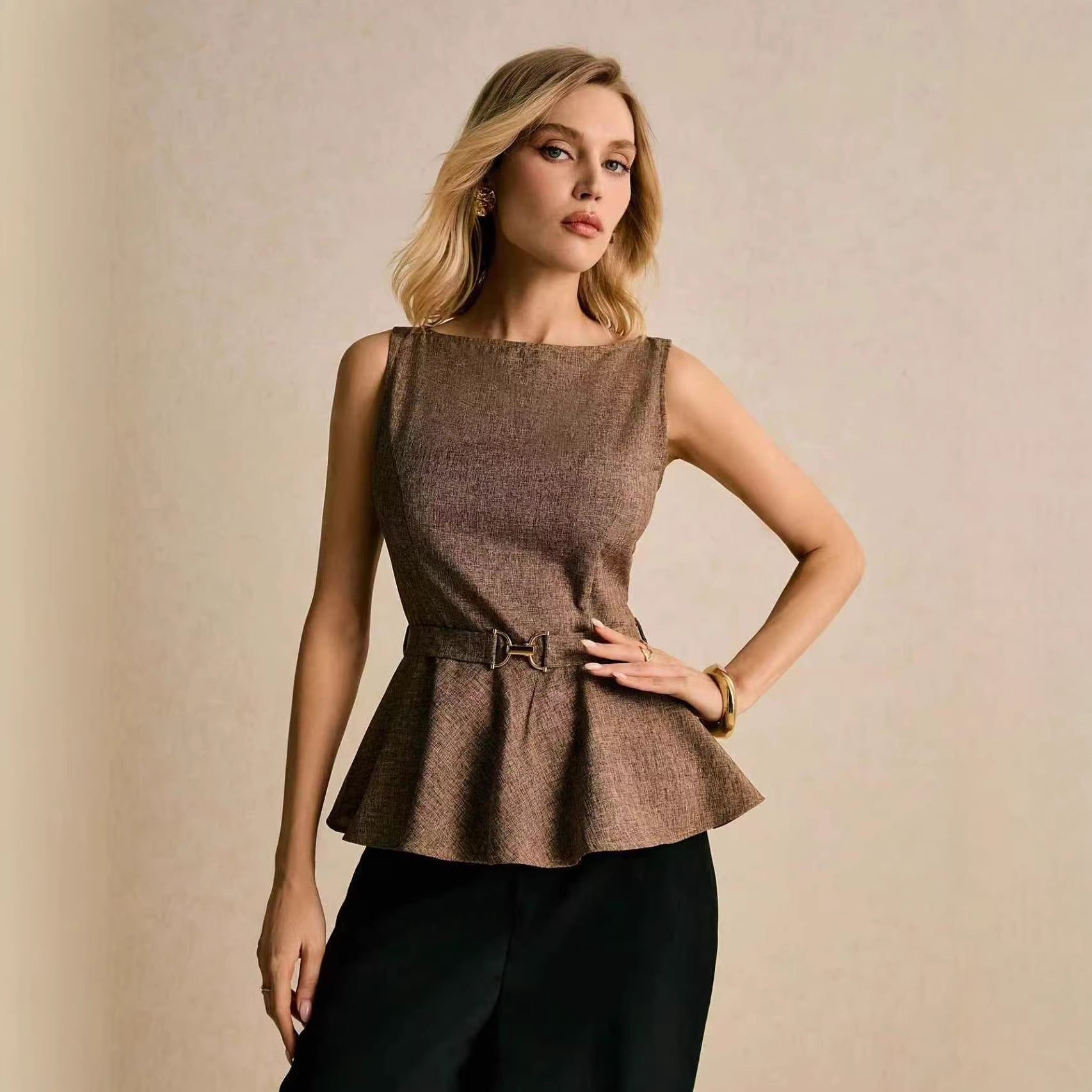 Puffy Solid-color Top That Flatters Your