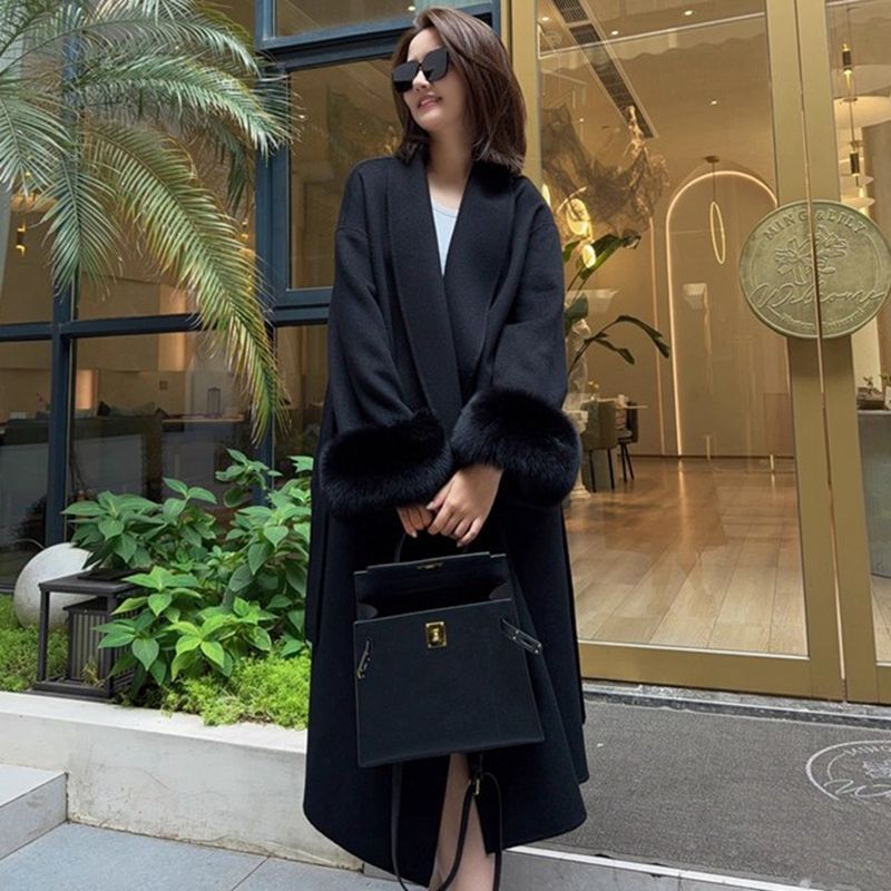Wool Coat For Women Mid-length Black With Fox-fur Cuffs