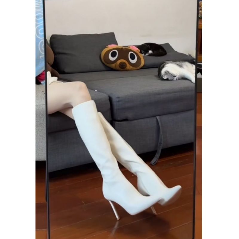 Sweet And Edgy Non Slip Audrey Hepburn Style Low Cut Over The Knee Boots