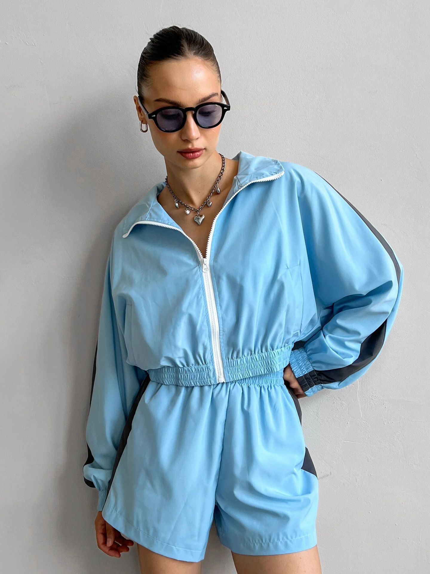 Women's Long-sleeved Zipper Sport Cardigan Coat Shorts Suit Casual