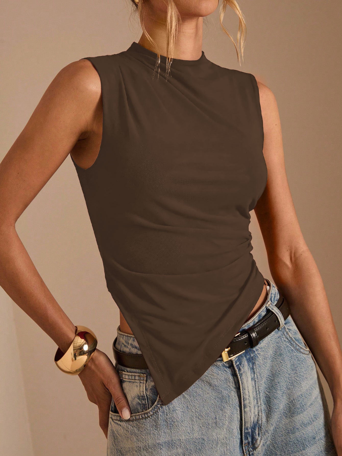 Womens Solid-color Asymmetrical-hem Sleeveless Top