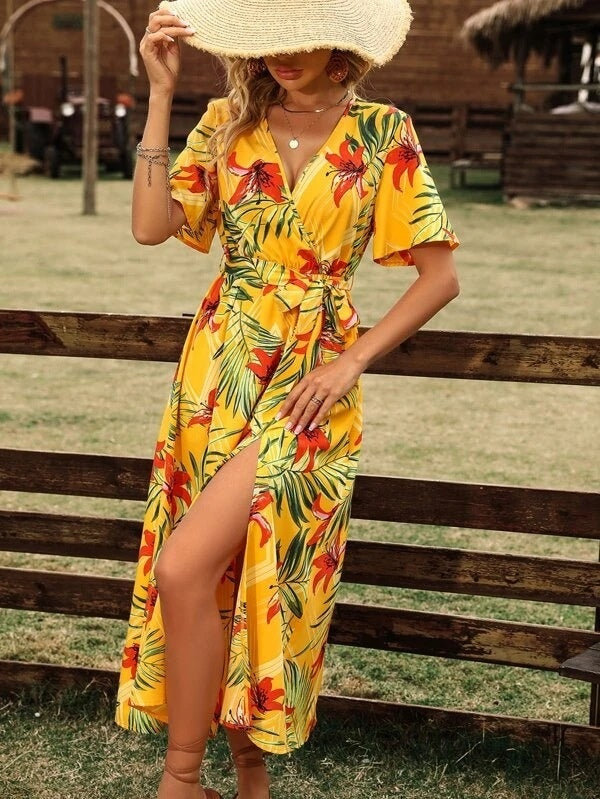 Summer Women's Printed Short Sleeve Dress V-neck Waist-slimming Long Dress