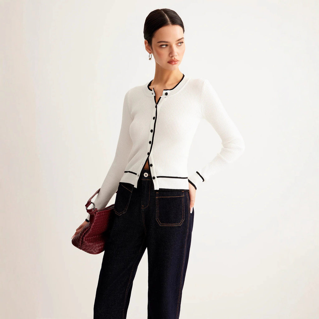 Womens Cozy, Atmospheric Sweater That Flatters