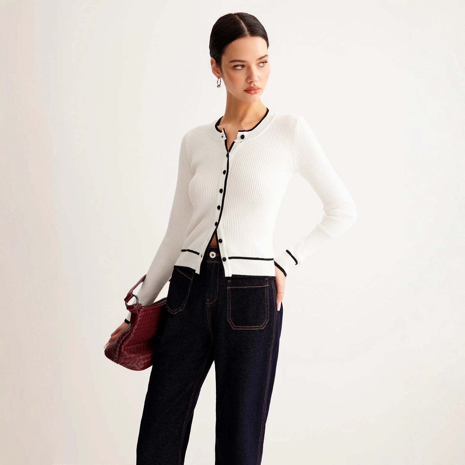 Womens Cozy, Atmospheric Sweater That Flatters