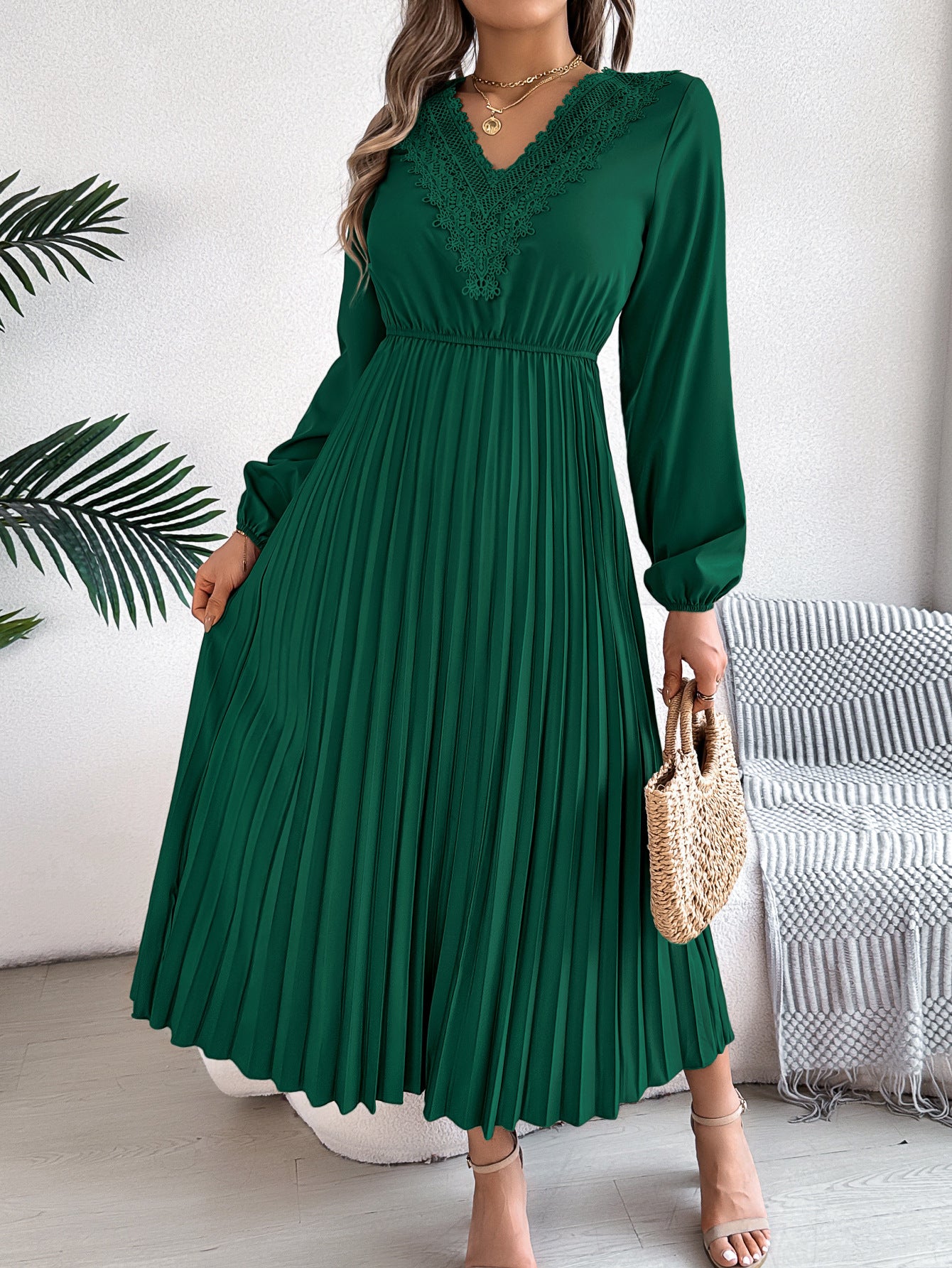Women's V-neck Lace Cinched Pleated Long Dress