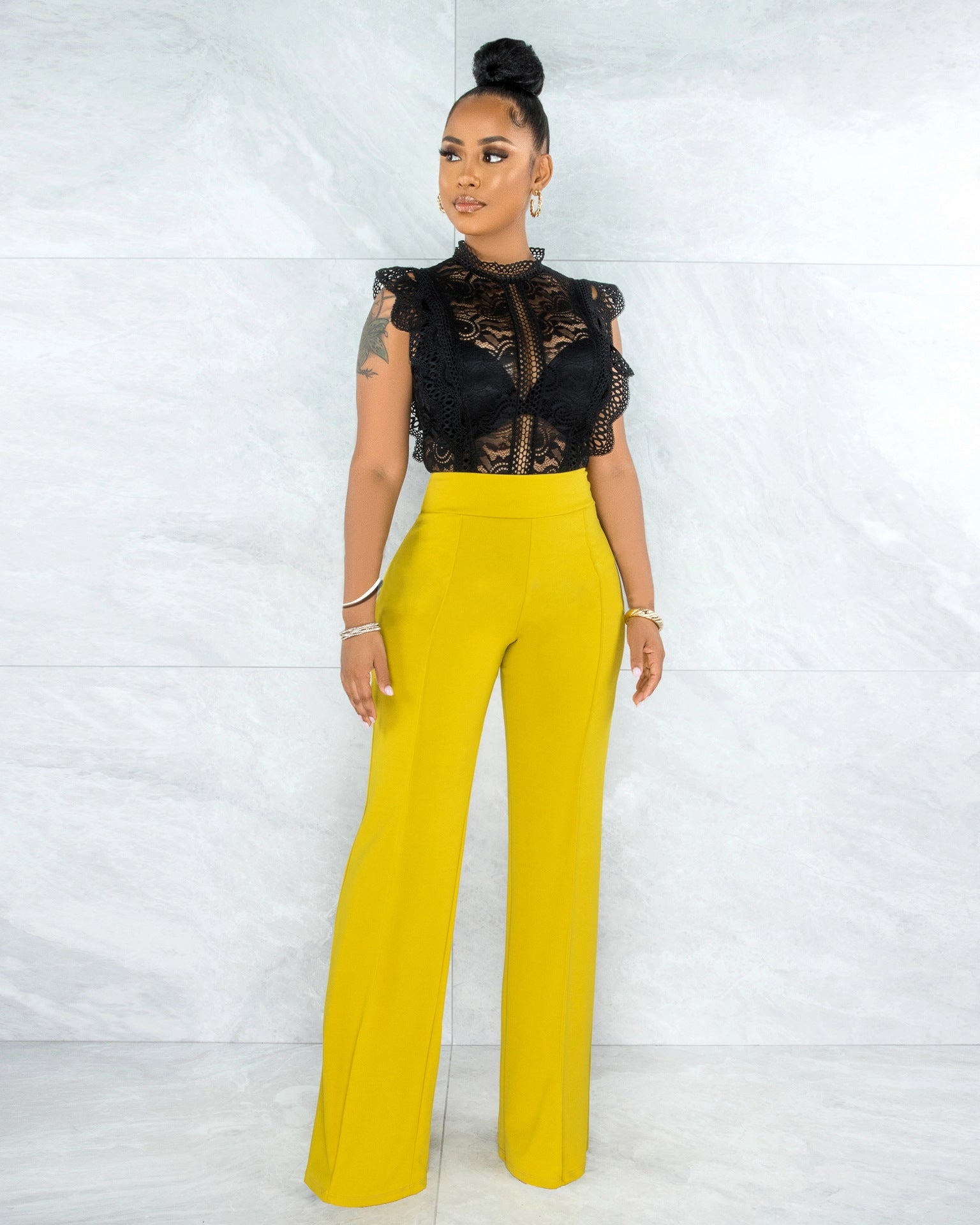 Fashionable Straight-leg Pants With A Back Zipper
