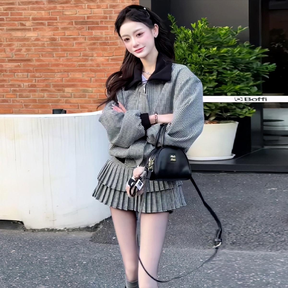 Retro Black-and-white Plaid Cropped Jacket With A Pleated Tiered Mini Skirt