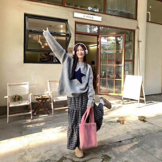 Super Nice White Soft Sticky Thick Sweater