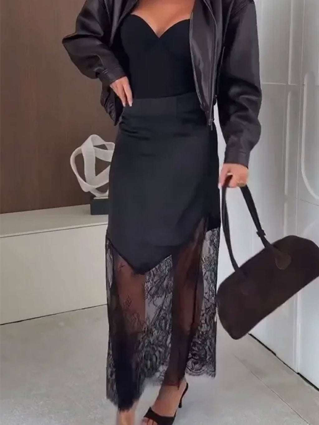 Contemporary Satin High-waist Skirt With A Lace-trimmed Hem