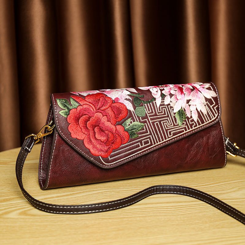 Chinese-style Shoulder Bag With A Rich Opulent Floral Design