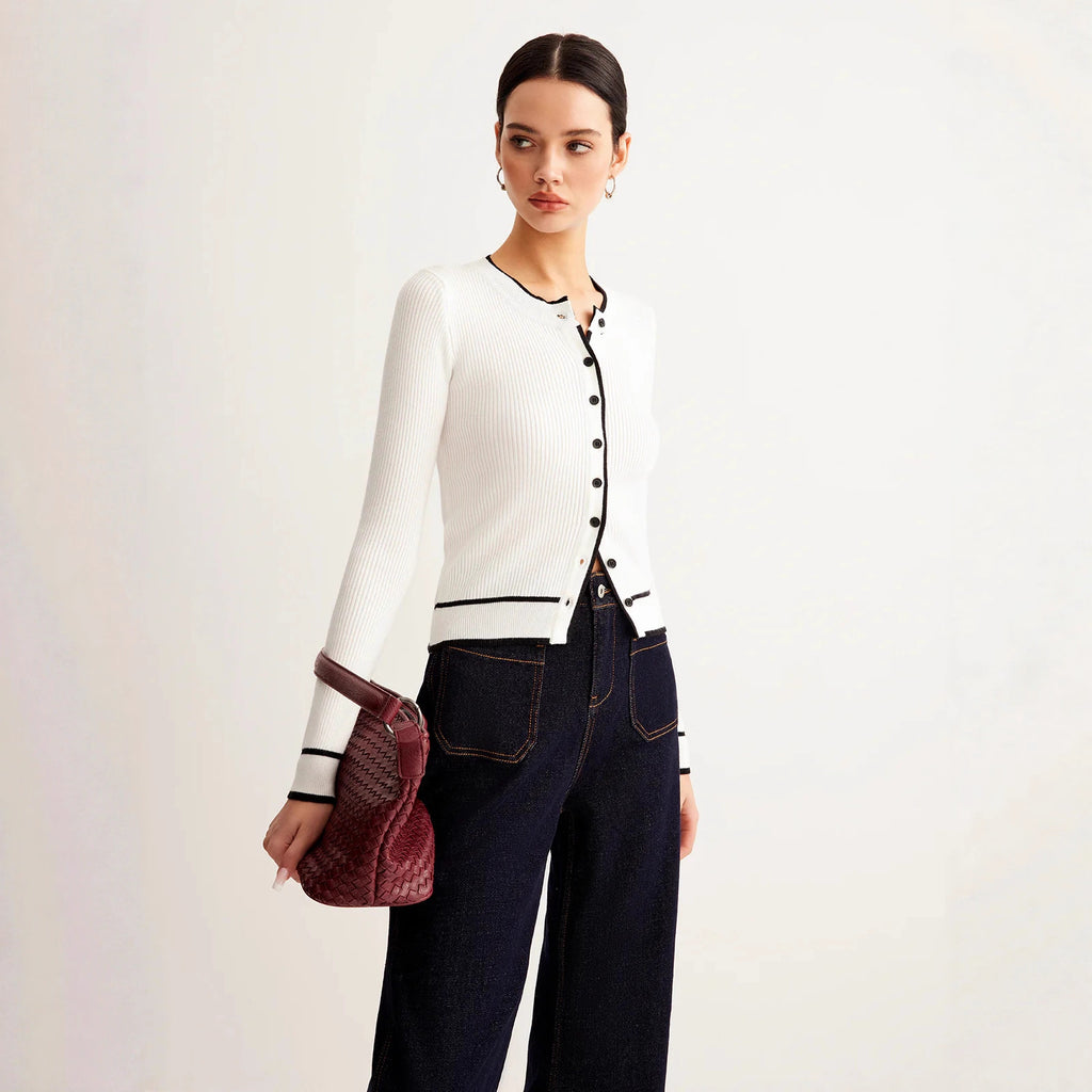 Womens Cozy, Atmospheric Sweater That Flatters