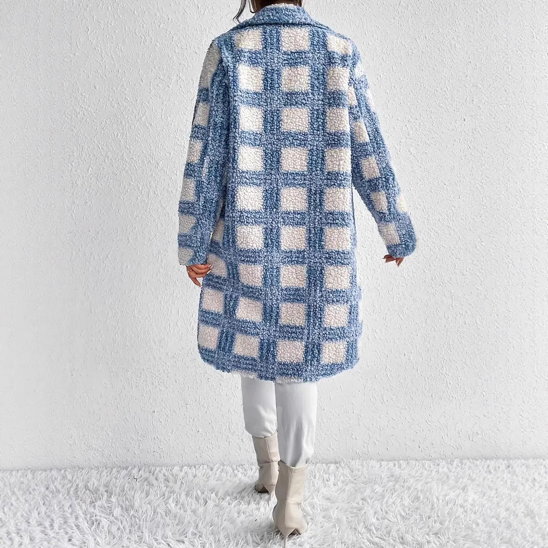 Womens Flap-Pocket Plaid Jacket With A Padded Design