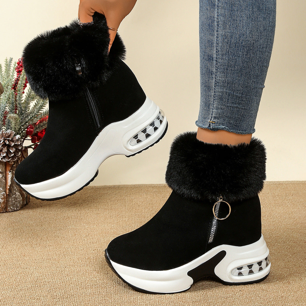 Womens Height-Enhancing Insulated Platform Fleece-Lined Ankle Boots