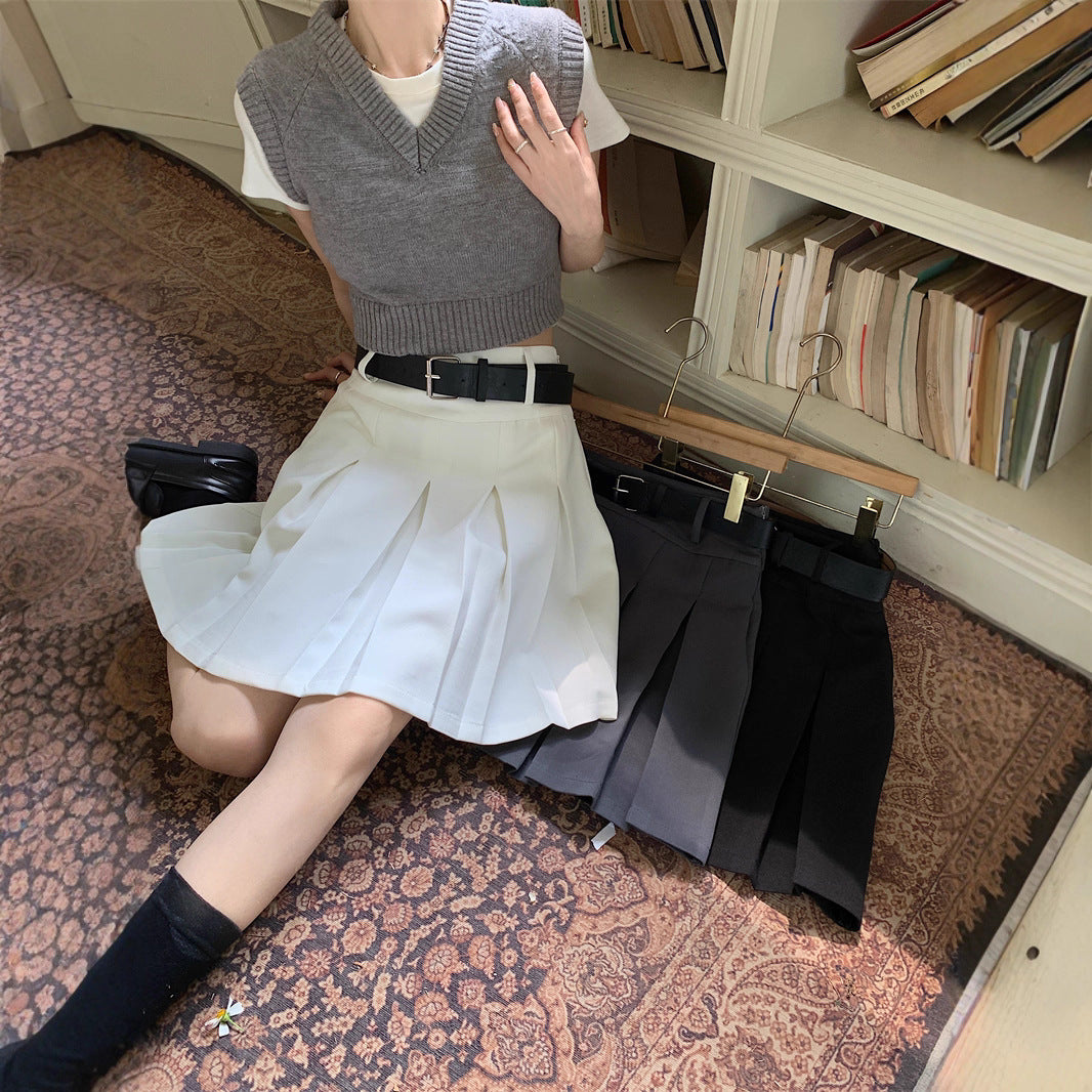 Preppy-style High-waisted Pleated Skirt With A Designer Touch